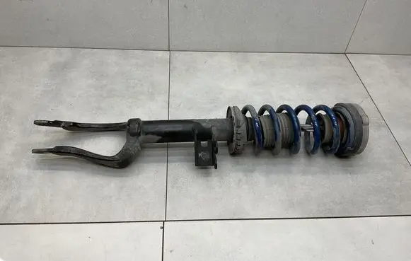 BMW 5 F10 F11 Front shock absorber with coil spring