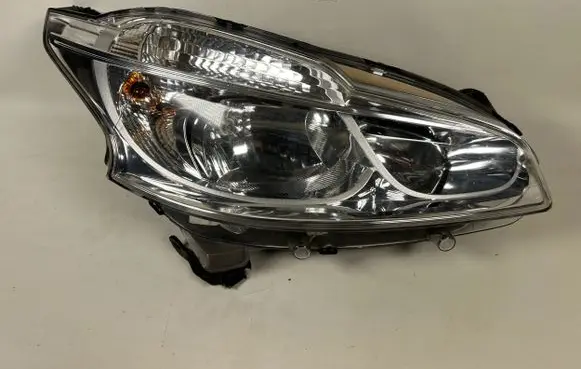 Peugeot 208 Headlight/headlamp 89000200