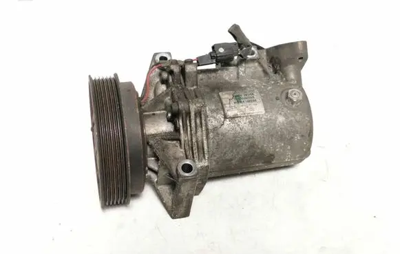 Nissan Juke I F15 Air conditioning (A/C) compressor (pump) 926003VD0A M215K160286