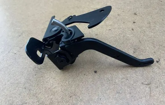 BMW 7 E65 E66 Engine bonnet/hood lock/latch loop/hook 7186508 51237186508