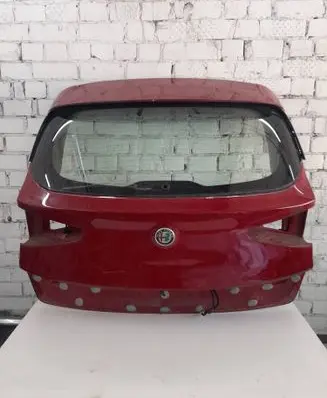 Alfa Romeo Stelvio Tailgate/trunk/boot lid