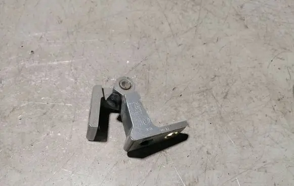 Skoda Superb B8 (3V) Front door upper hinge 8X0831404E