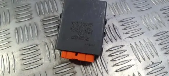 Toyota Corolla E110 Door control unit/module 8598012260