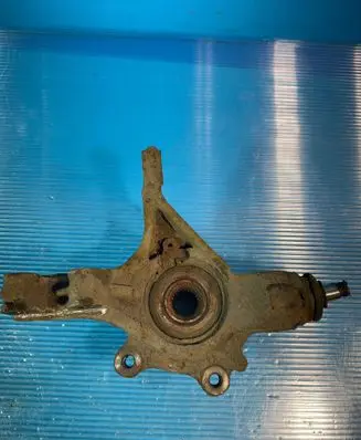 Citroen C4 I Picasso Front wheel hub spindle knuckle