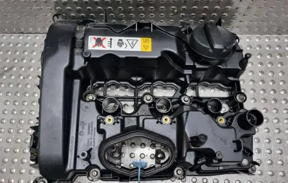 BMW 2 F45 Rocker cam cover 7611276