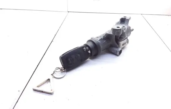 Audi A6 S6 C5 4B Ignition lock 4B0905851