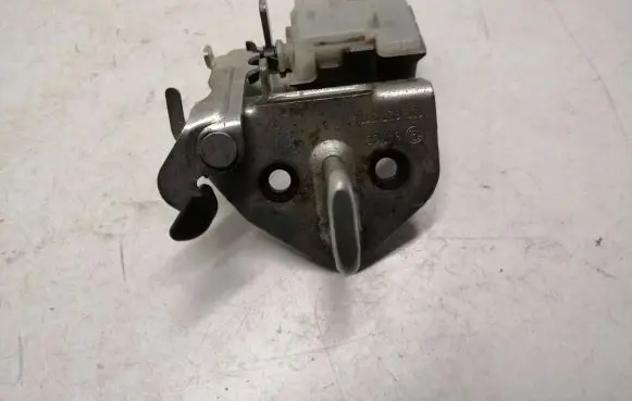 Skoda Octavia Mk2 (1Z) Central locking motor 1Z9827511C