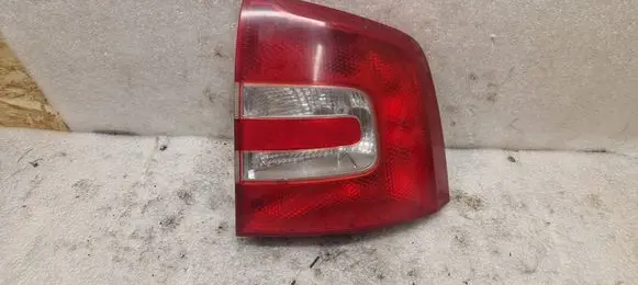 Skoda Octavia Mk2 (1Z) Rear/tail lights 1Z9945