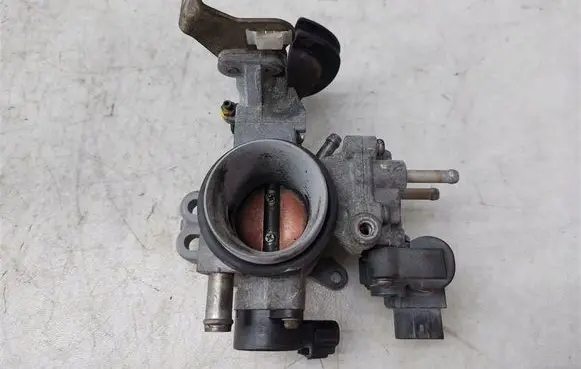 Toyota Yaris Throttle body valve