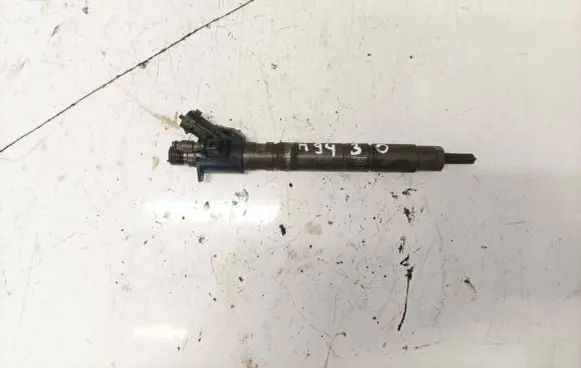 Volvo XC70 Fuel injector 31272767