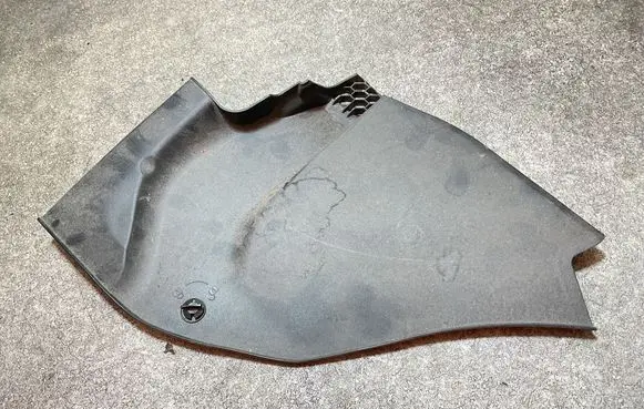 BMW 5 G30 G31 G38 Wiper trim 7388718 11252010