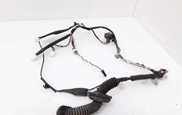 Toyota Avensis T250 Rear door wiring loom 8215405170