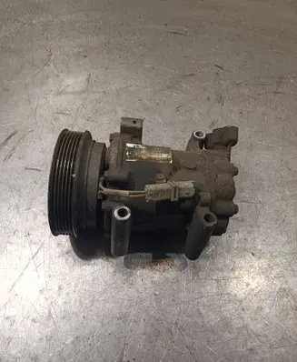 Nissan NV200 Air conditioning (A/C) compressor (pump) 8200953359