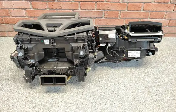 BMW 8 G15 Interior heater climate box assembly 9361727 5A328B8 6836881