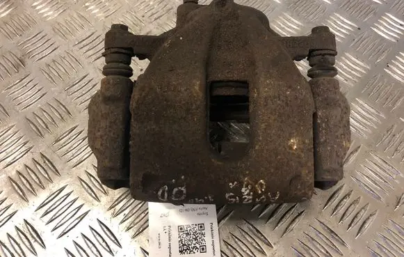 Toyota Auris 150 Front brake caliper