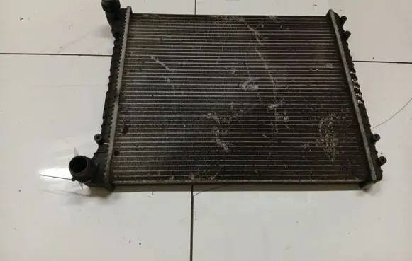 Audi A2 Coolant radiator 8Z0121251D
