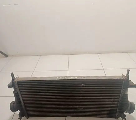 Opel Insignia A Intercooler radiator P1831001 13241751
