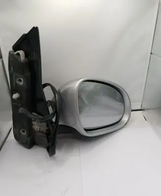 Volkswagen Golf VI Front door electric wing mirror 076066