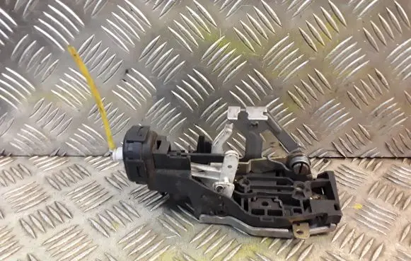 Mercedes-Benz A W168 Coupe door lock (next to the handle) 1687202135 A1687202135