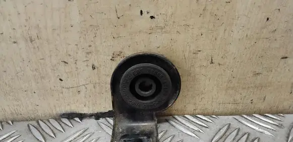 Nissan X-Trail T31 Radiator mount bracket
