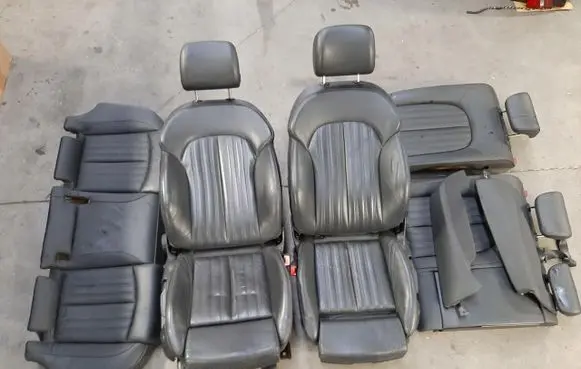 Seat set
