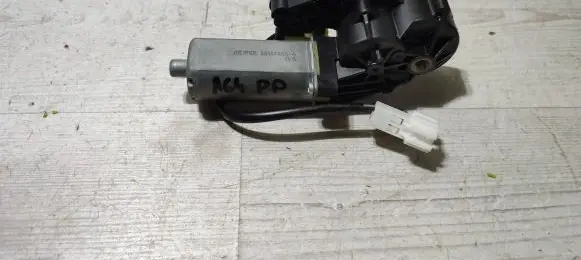 Mercedes-Benz ML W164 Seat adjustment motor 0390203207