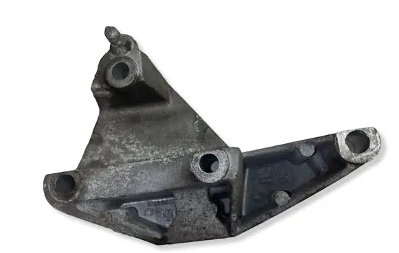 Renault Scenic II - Grand scenic II Engine mounting bracket 8200108112