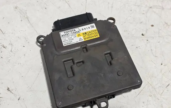 Toyota C-HR I Headlight ballast module Xenon 89907F4050 1437000550 0000064M