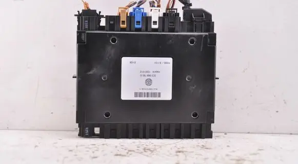 Volkswagen PASSAT B6 Seat heating relay 3C0959760E