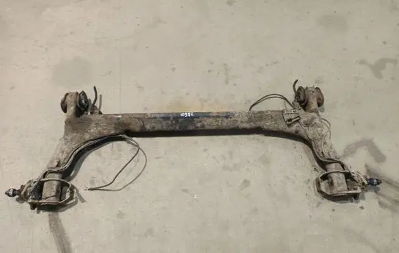 Volkswagen PASSAT B4 Rear subframe 