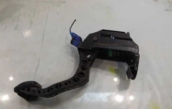 Seat Ibiza III (6L) Clutch pedal 6Q1821059M