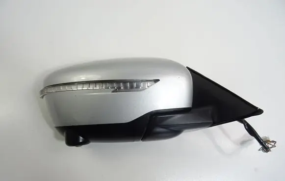 Nissan X-Trail T32 Front door electric wing mirror 