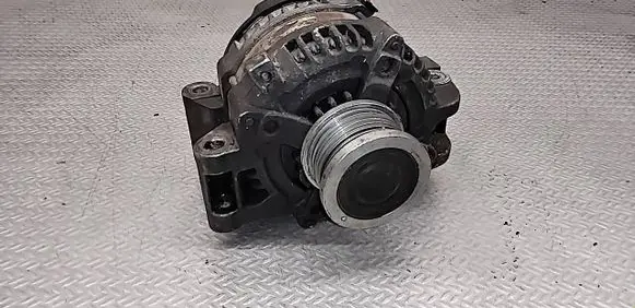 Toyota Avensis T250 Generator/alternator 