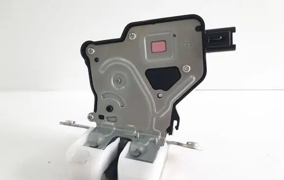 Suzuki Swift III Tailgate/trunk/boot lock/catch/latch
