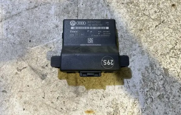 Volkswagen Golf V Gateway control module 1K0907530E 1K0907951 060305