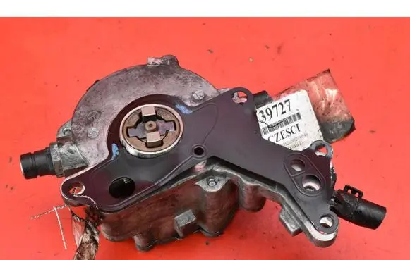 Skoda Octavia Mk2 (1Z) Vacuum pump 038145209M