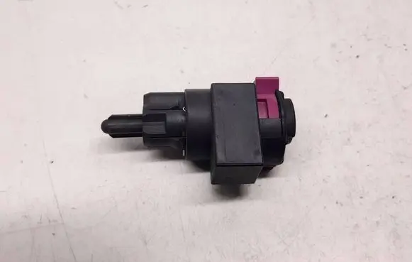 Audi A6 S6 C6 4F Brake pedal sensor switch 914689963