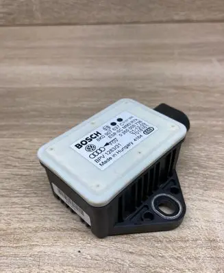 Audi A4 S4 B8 8K ESP acceleration yaw rate sensor 8K0907637C 0265005738
