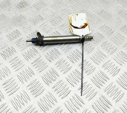 Mercedes-Benz C W205 Fuel injector A2780700687