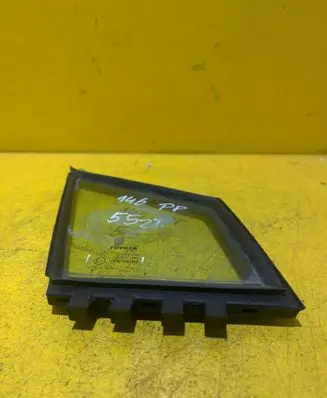 Toyota Corolla Verso AR10 Front door window glass four-door E1743R00097