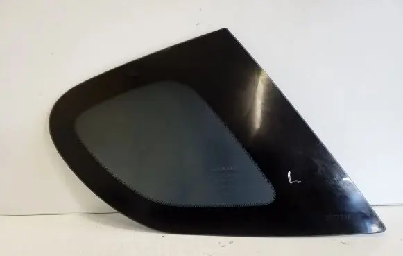 Lexus CT 200H Rear side window 43R007953