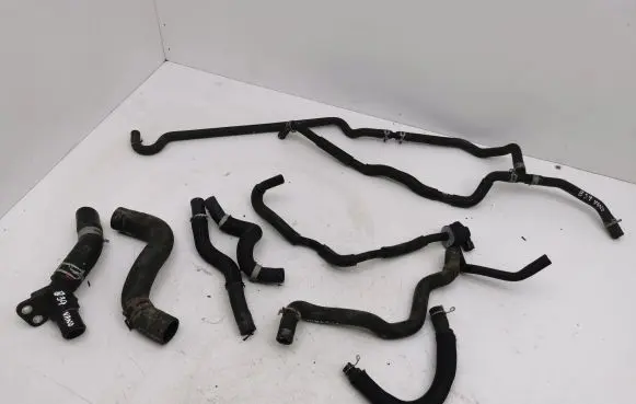 Toyota C-HR I Engine coolant pipe/hose