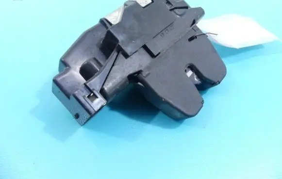 Peugeot 207 Tailgate/trunk/boot lock/catch/latch 9660403980 IMPRK1162521