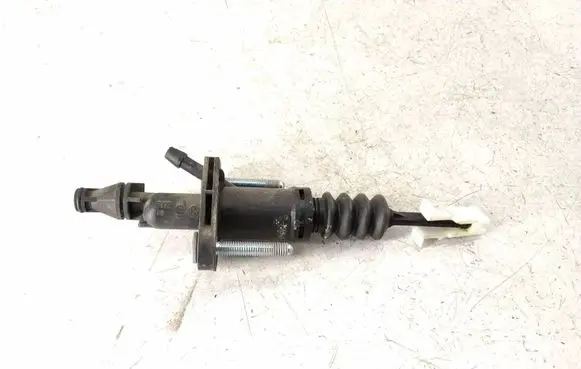 Opel Vectra C Clutch master cylinder 24412670