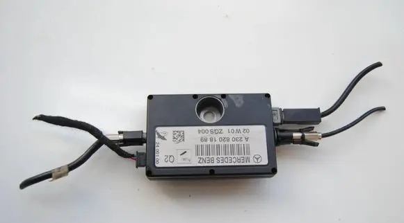 Mercedes-Benz SL R230 Aerial antenna amplifier A2308201889
