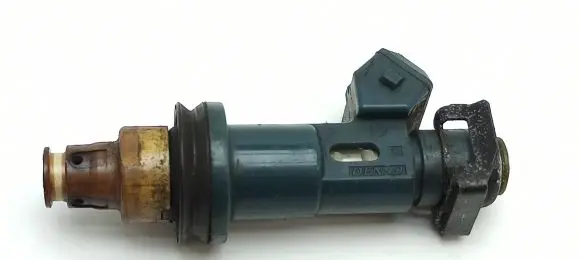 Jaguar XJ X308 Fuel injector XR82AE 3351 923