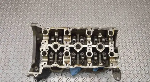 Mercedes-Benz E W211 Engine head R2720162501