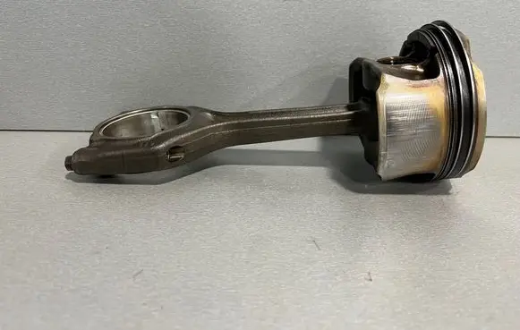 BMW 3 E92 E93 Piston with connecting rod 7558525