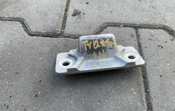Renault Trafic III (X82) Sliding door lock loop/hook striker 
