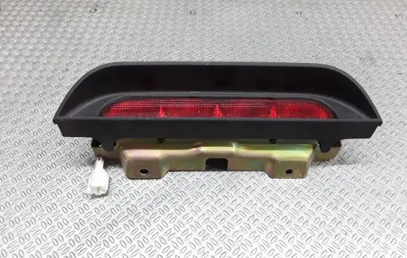 Mitsubishi Space Star Third/center stoplight